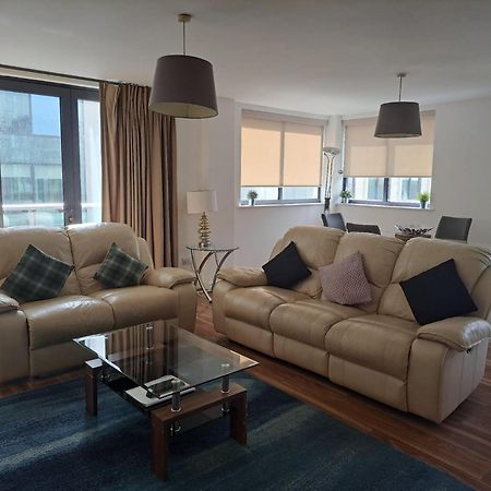 Grand Canal Square Apartments 더블린 외부 사진
