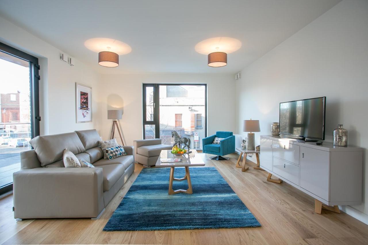 Grand Canal Square Apartments 더블린 외부 사진