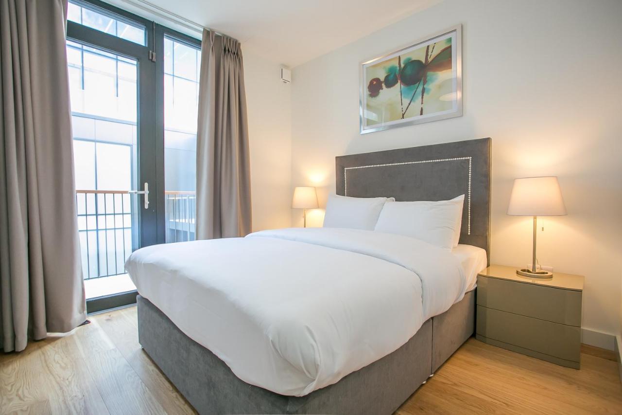 Grand Canal Square Apartments 더블린 외부 사진