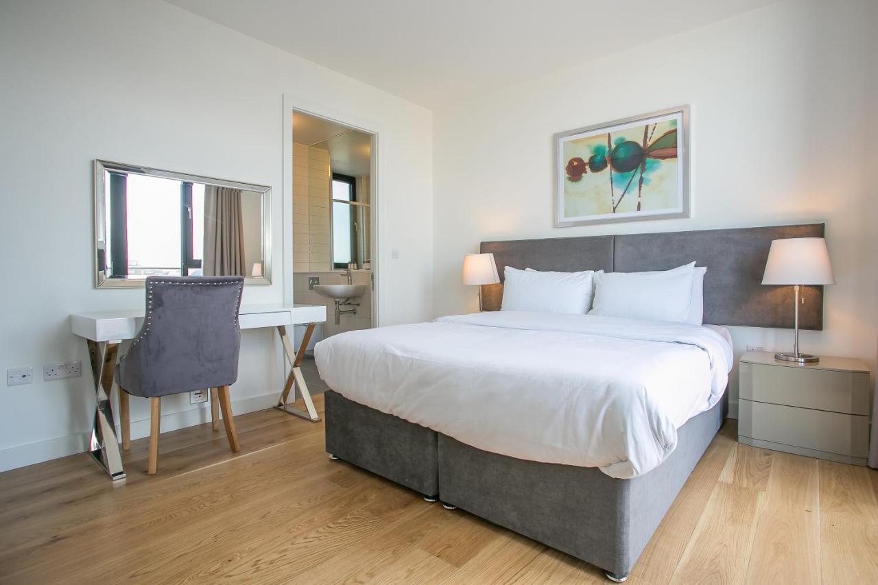 Grand Canal Square Apartments 더블린 외부 사진