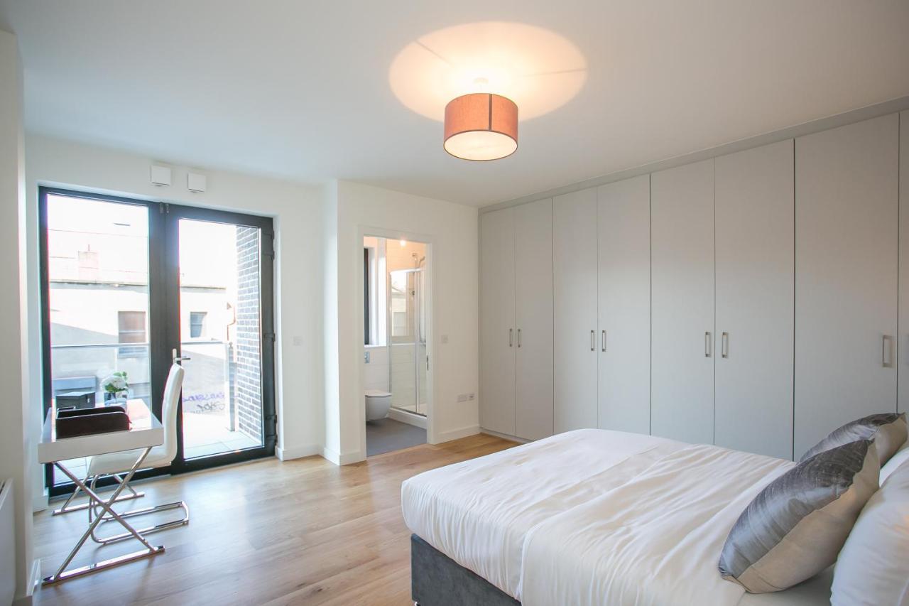 Grand Canal Square Apartments 더블린 외부 사진