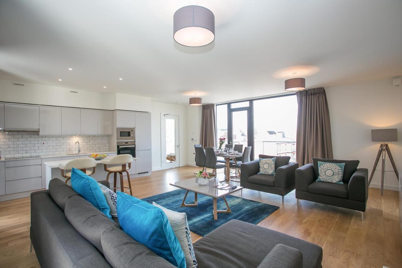 Grand Canal Square Apartments 더블린 외부 사진