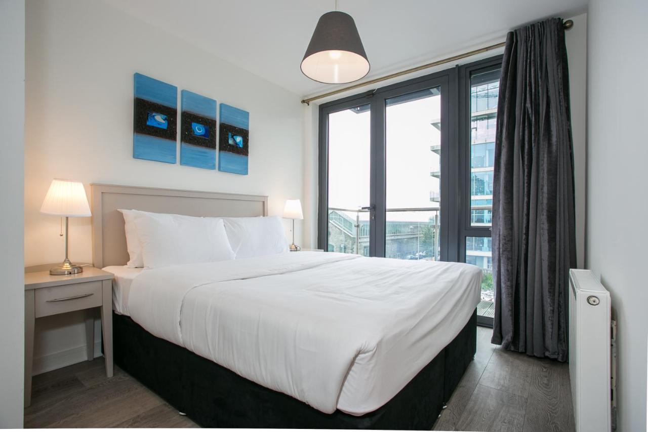 Grand Canal Square Apartments 더블린 외부 사진