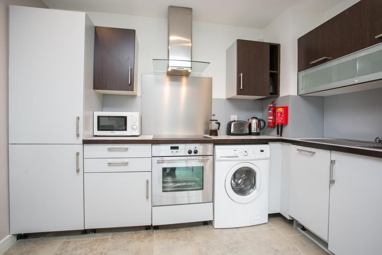 Grand Canal Square Apartments 더블린 외부 사진