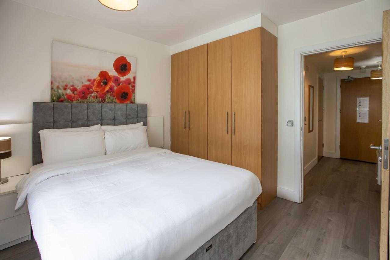 Grand Canal Square Apartments 더블린 외부 사진