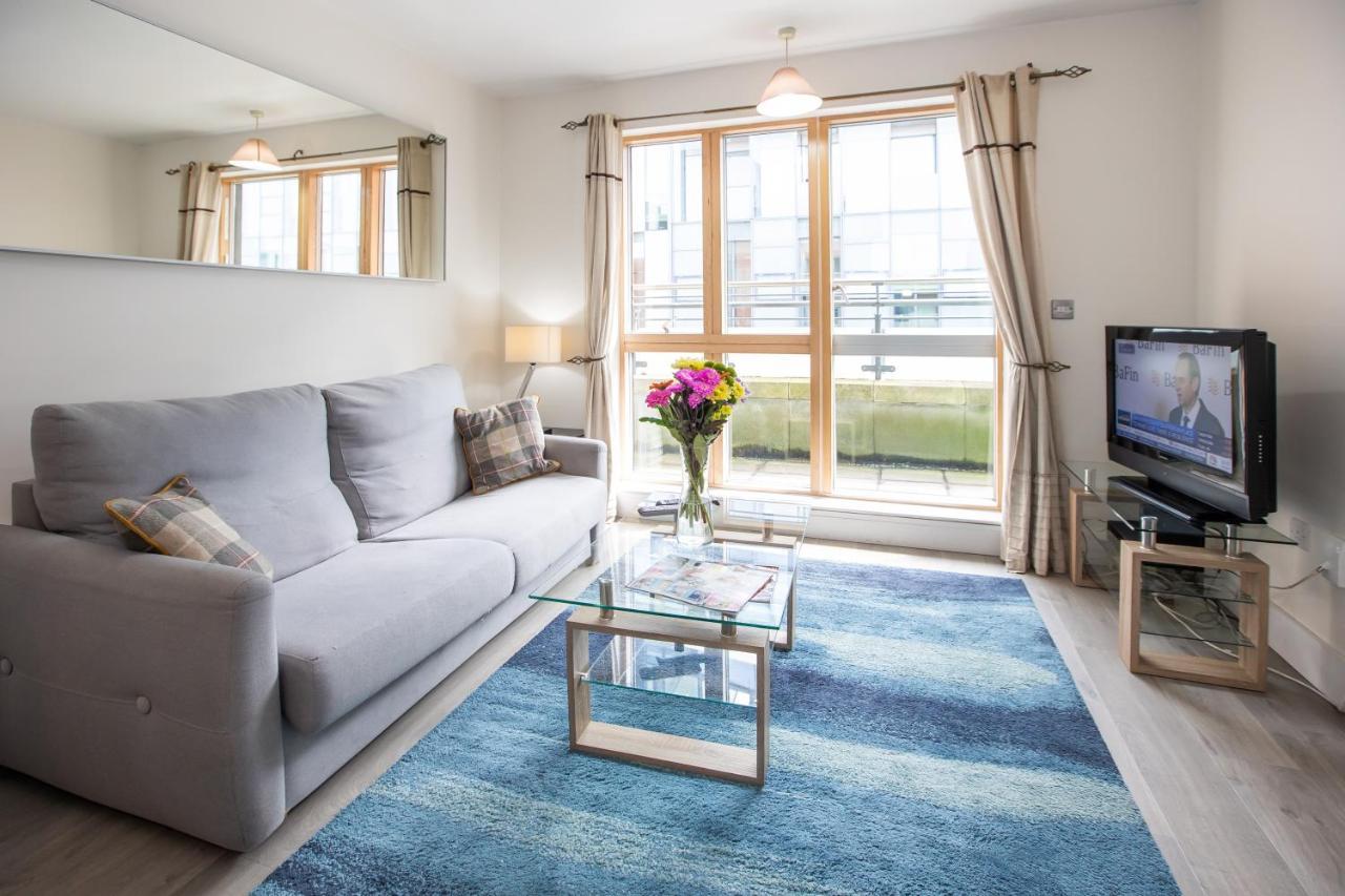 Grand Canal Square Apartments 더블린 외부 사진