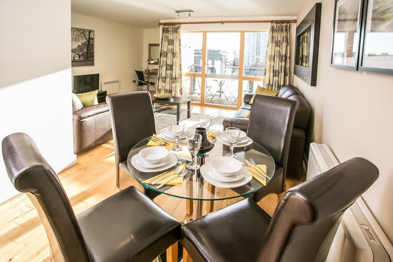 Grand Canal Square Apartments 더블린 외부 사진