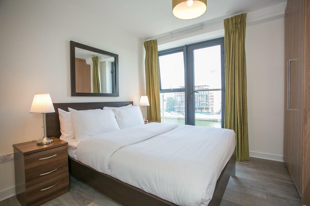 Grand Canal Square Apartments 더블린 외부 사진