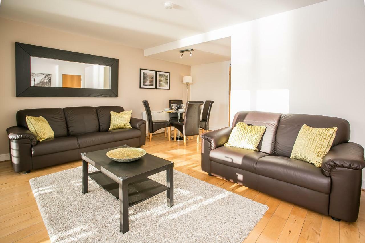 Grand Canal Square Apartments 더블린 외부 사진