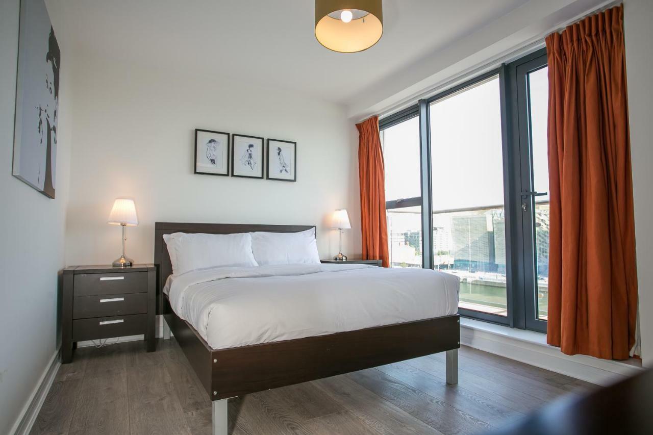 Grand Canal Square Apartments 더블린 외부 사진