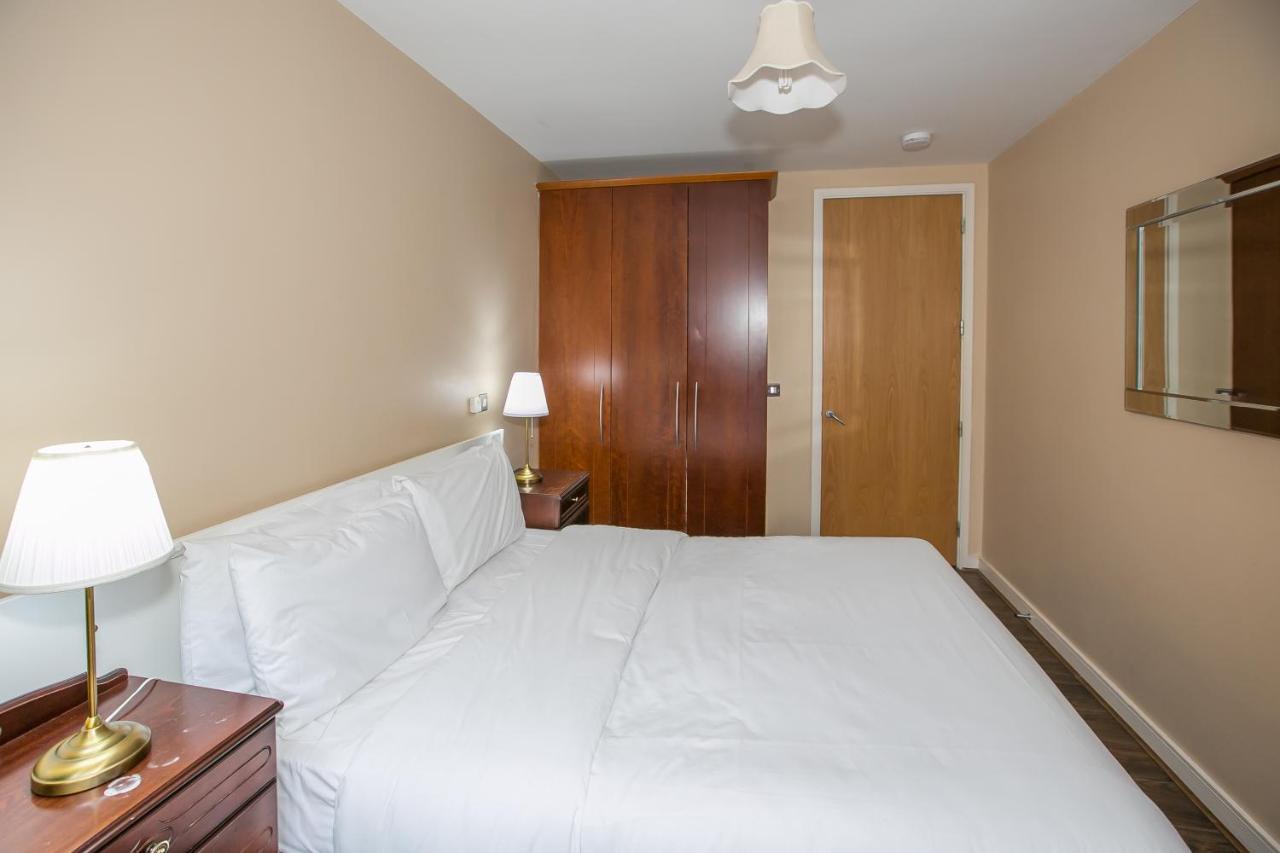 Grand Canal Square Apartments 더블린 외부 사진
